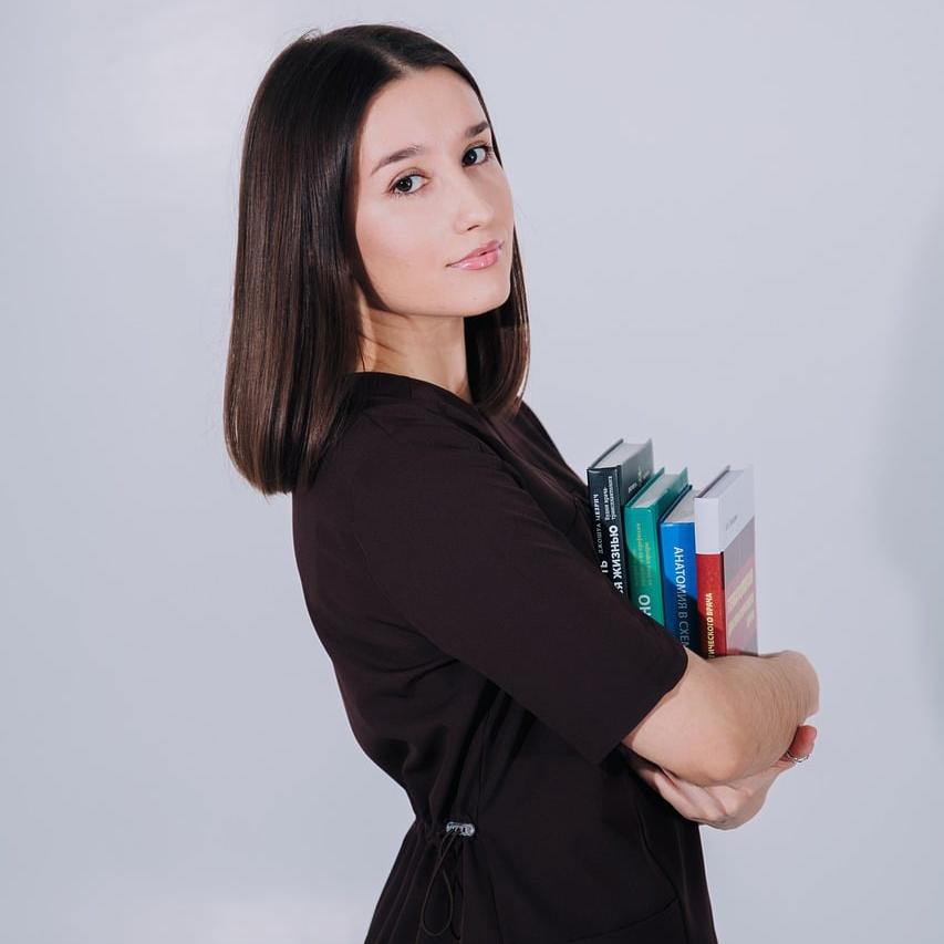 Nina Held, dental hygienist